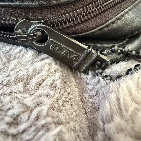 Vintage Tumi Black Leather Expandable Computer Bag/Briefcase *Missing Strap* - Picture 5 of 12